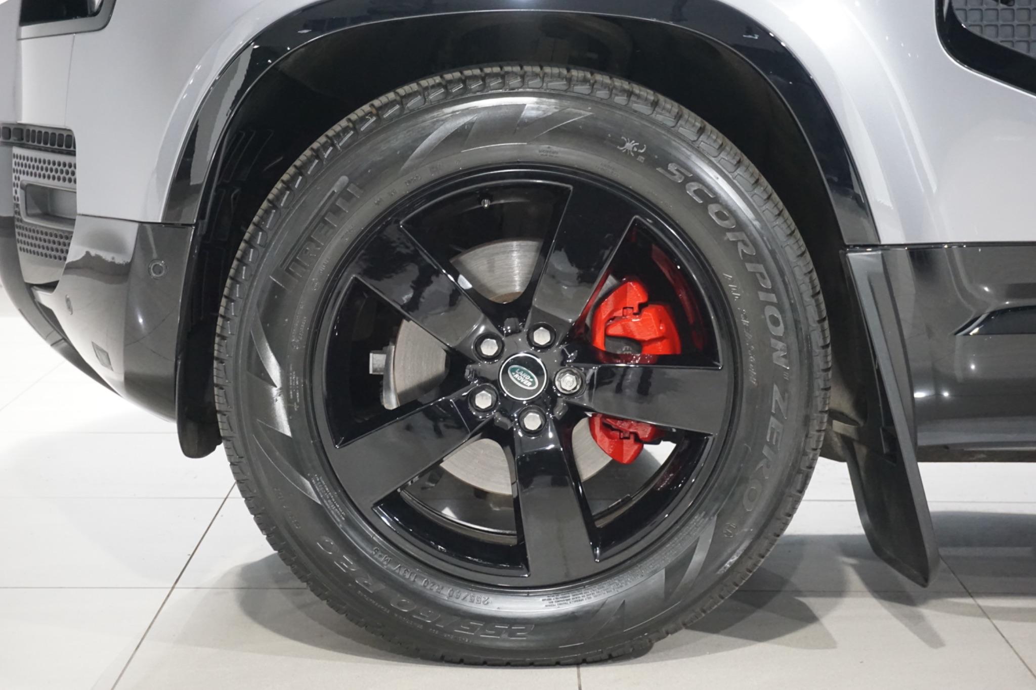 Land Rover Defender 110 3.0 D250 MHEV X-Dynamic HSE Auto 4WD Euro 6 (s/s) 5dr